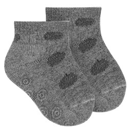Buy Non-slip ankle socks - circles LIGHT GREY in the online store Condor. Made in Spain. Visit the NON-SLIP SOCKS section where you will find more colors and products that you will surely fall in love with. We invite you to take a look around our online store.