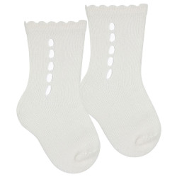 Buy Openwork perle short socks with fancy cuff CREAM in the online store Condor. Made in Spain. Visit the BABY CEREMONY SOCKS section where you will find more colors and products that you will surely fall in love with. We invite you to take a look around our online store.