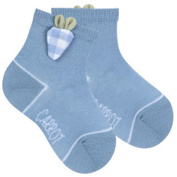 Buy Short socks with carrot application BLUISH in the online store Condor. Made in Spain. Visit the FANCY SPRING BABY SOCKS section where you will find more colors and products that you will surely fall in love with. We invite you to take a look around our online store.