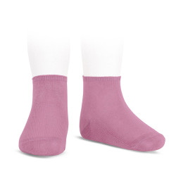 Buy Elastic cotton ankle socks CHEWING GUM in the online store Condor. Made in Spain. Visit the ANKLE SOCKS section where you will find more colors and products that you will surely fall in love with. We invite you to take a look around our online store.