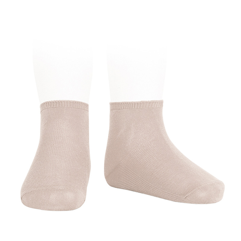 Buy Elastic cotton ankle socks NUDE in the online store Condor. Made in Spain. Visit the ANKLE SOCKS section where you will find more colors and products that you will surely fall in love with. We invite you to take a look around our online store.