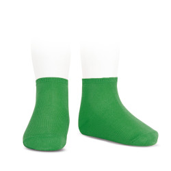 Buy Elastic cotton ankle socks ANDALUSIAN GREEN in the online store Condor. Made in Spain. Visit the ANKLE SOCKS section where you will find more colors and products that you will surely fall in love with. We invite you to take a look around our online store.