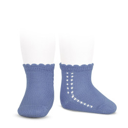 Buy Perle cotton socks with side openwork PORCELAIN in the online store Condor. Made in Spain. Visit the BABY SPIKE OPENWORK SOCKS section where you will find more colors and products that you will surely fall in love with. We invite you to take a look around our online store.