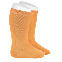 Buy Cotton knee-high socks with openwork cuff PEACH in the online store Condor. Made in Spain. Visit the LACE AND TULLE SOCKS section where you will find more colors and products that you will surely fall in love with. We invite you to take a look around our online store.