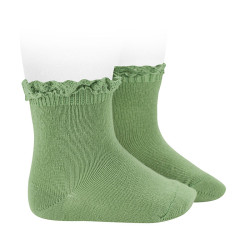 Buy Short socks with lace edging cuff PEAR in the online store Condor. Made in Spain. Visit the LACE TRIM SOCKS section where you will find more colors and products that you will surely fall in love with. We invite you to take a look around our online store.