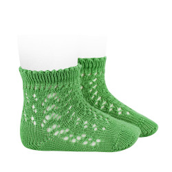 Buy Perle cotton openwork socks ANDALUSIAN GREEN in the online store Condor. Made in Spain. Visit the BABY OPENWORK SOCKS section where you will find more colors and products that you will surely fall in love with. We invite you to take a look around our online store.