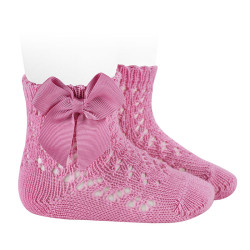 Buy Perle cotton openwork socks with grossgrain bow CHEWING GUM in the online store Condor. Made in Spain. Visit the BABY OPENWORK SOCKS section where you will find more colors and products that you will surely fall in love with. We invite you to take a look around our online store.