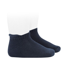 Compra Cnd trainer socks NAVY BLUE en la tienda online Condor. Fabricado en España. Visita la sección SPORT SOCKS donde encontrarás más colores y productos que seguro que te enamorarán. Te invitamos a darte una vuelta por nuestra tienda online.