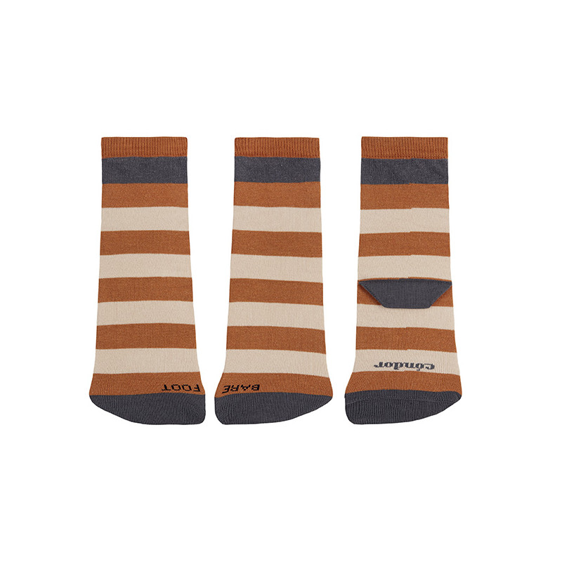 Buy Striped barefoot socks with terry toe OXIDE in the online store Condor. Made in Spain. Visit the BAREFOOT section where you will find more colors and products that you will surely fall in love with. We invite you to take a look around our online store.