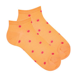 Buy Polka dot print trainer socks PEACH in the online store Condor. Made in Spain. Visit the FANCY SPRING CHILDREN SOCKS section where you will find more colors and products that you will surely fall in love with. We invite you to take a look around our online store.