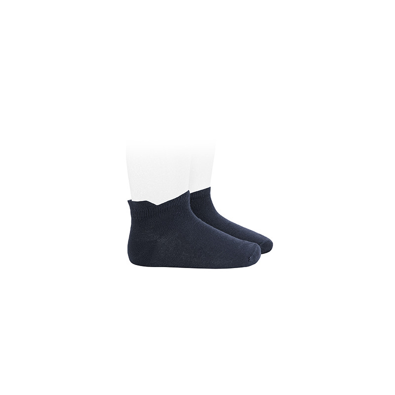 Buy Modal plain stitch trainer socks NAVY BLUE in the online store Condor. Made in Spain. Visit the SCHOOL SPRING BASICS section where you will find more colors and products that you will surely fall in love with. We invite you to take a look around our online store.