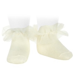 Buy Frill tulle ankle socks BEIGE in the online store Condor. Made in Spain. Visit the LACE AND TULLE BABY SOCKS section where you will find more colors and products that you will surely fall in love with. We invite you to take a look around our online store.
