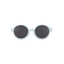 Buy Baby sunglasses from 0 to 9 months BABY BLUE in the online store Condor. Made in Spain. Visit the IZIPIZI section where you will find more colors and products that you will surely fall in love with. We invite you to take a look around our online store.
