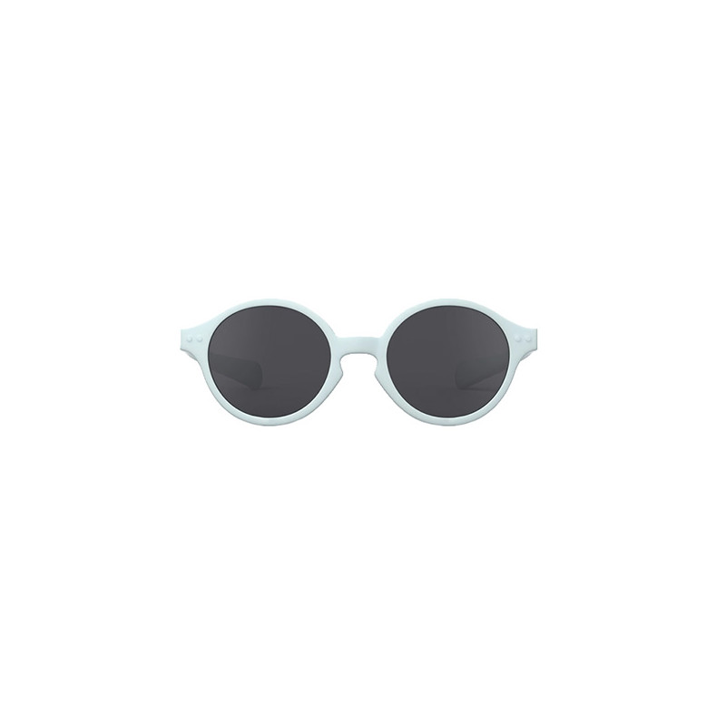 Buy Baby sunglasses from 0 to 9 months BABY BLUE in the online store Condor. Made in Spain. Visit the IZIPIZI section where you will find more colors and products that you will surely fall in love with. We invite you to take a look around our online store.
