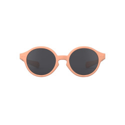 Buy Kids sunglasses from 9 to 36 months PEONY in the online store Condor. Made in Spain. Visit the IZIPIZI section where you will find more colors and products that you will surely fall in love with. We invite you to take a look around our online store.