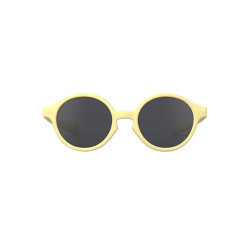 Buy Kids sunglasses from 9 to 36 months LIMONCELLO in the online store Condor. Made in Spain. Visit the IZIPIZI section where you will find more colors and products that you will surely fall in love with. We invite you to take a look around our online store.