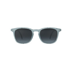Buy Trapezium sunglasses for kids aged 5 to10 JEANS in the online store Condor. Made in Spain. Visit the IZIPIZI section where you will find more colors and products that you will surely fall in love with. We invite you to take a look around our online store.