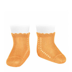 Buy Perle side openwork short socks PEACH in the online store Condor. Made in Spain. Visit the BABY SPIKE OPENWORK SOCKS section where you will find more colors and products that you will surely fall in love with. We invite you to take a look around our online store.